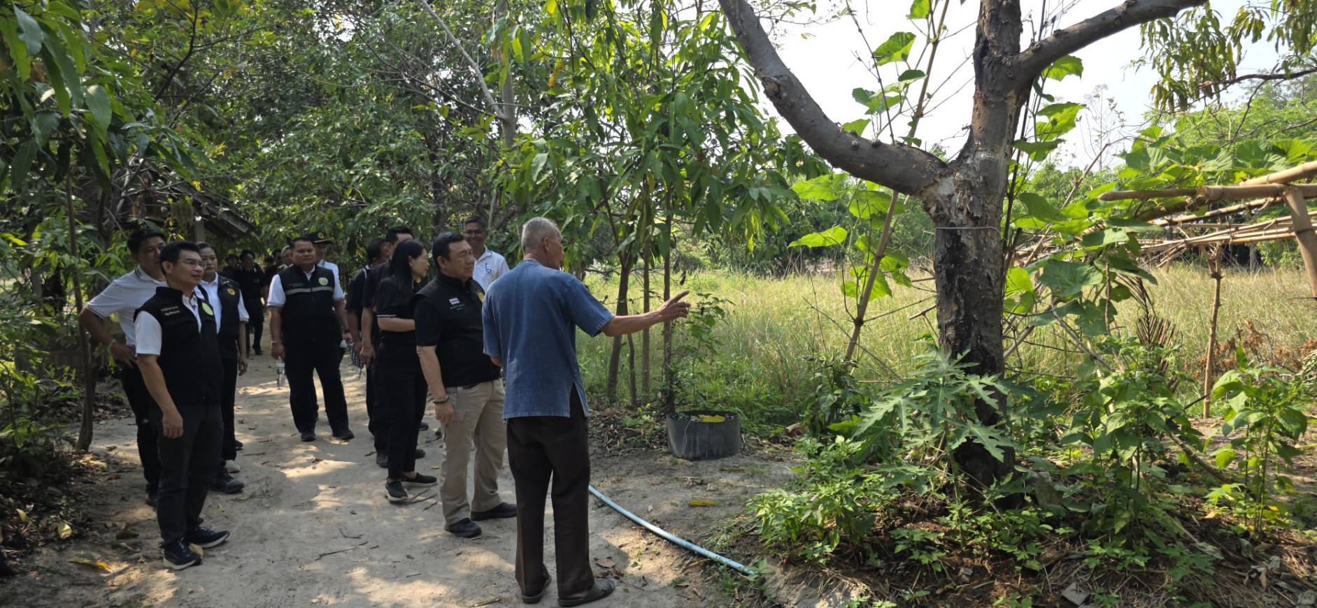 title - เลขาธิการ ส.ป.ก. ลงพื้นที่ตรวจเยี่ยมกลุ่มวิสาหกิจชุมชนโคขุนหนองแหน และศูนย์ต้นแบบเกษตรทฤษฎีใหม่ในเขตปฏิรูปที่ดิน จังหวัดยโสธร